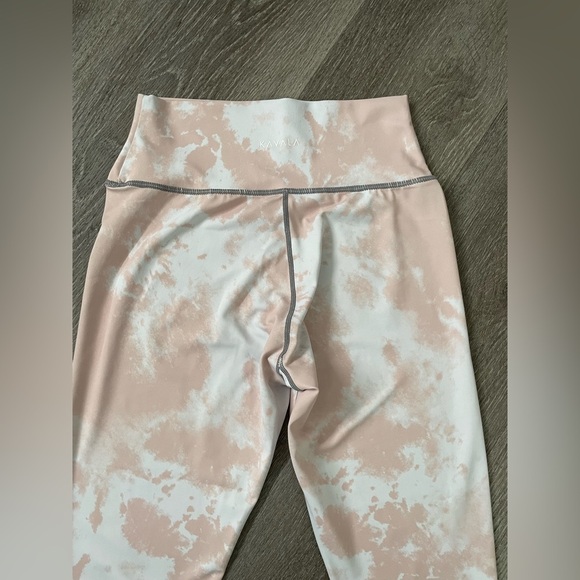 Kavala Collective Peach Tie-Dye Leggings size S - Picture 3 of 5